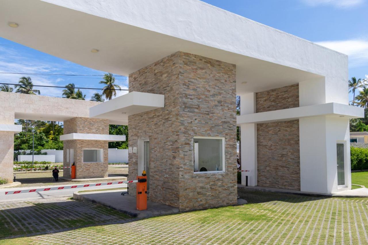 Family Getaway Apartment - Right On The Beach Punta Cana Exterior foto